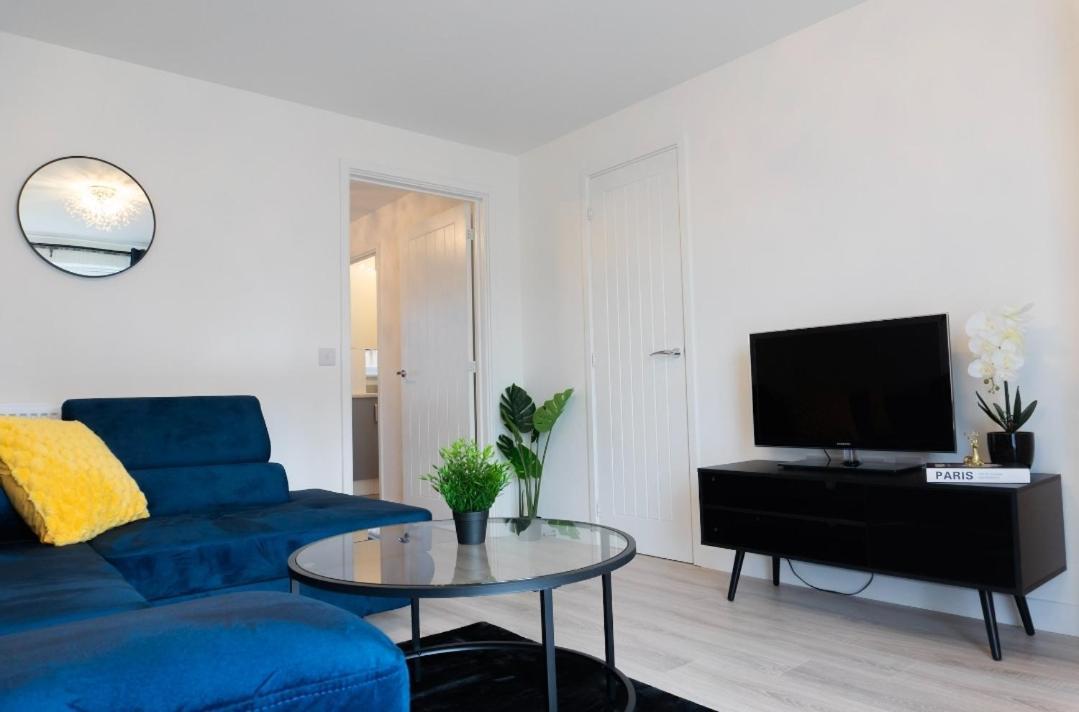 Вилла Stylish House With Private Parking Глазго Экстерьер фото